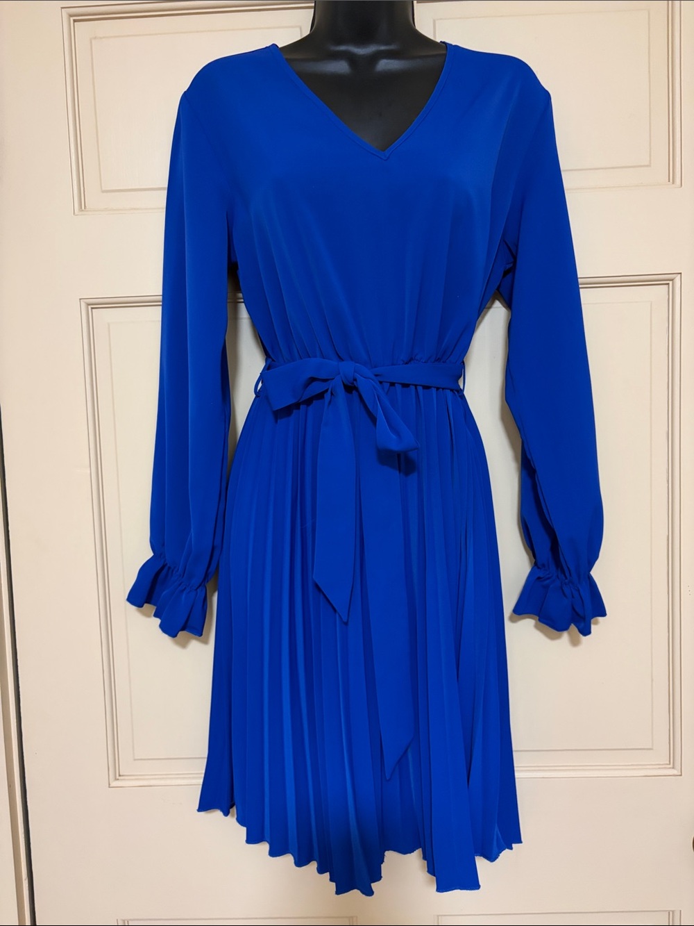 V-Neck Long Sleeve Pleated Tie-Waist Dress - Blue